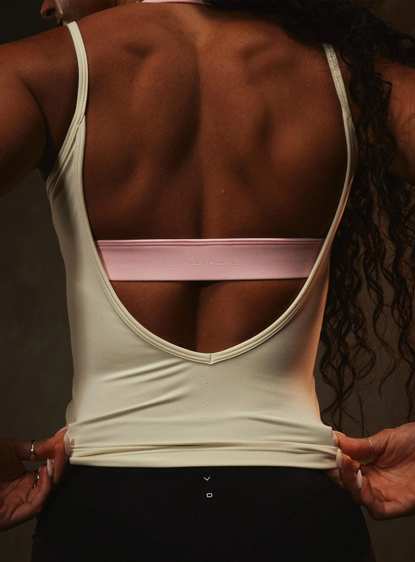 Cloud Compression Backless V Tank - Vanilla - Image 4